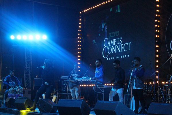 Jasmine Sandlas and B Praak Performed During Live Concert at LPU