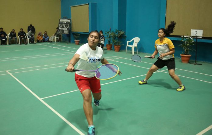 Badminton