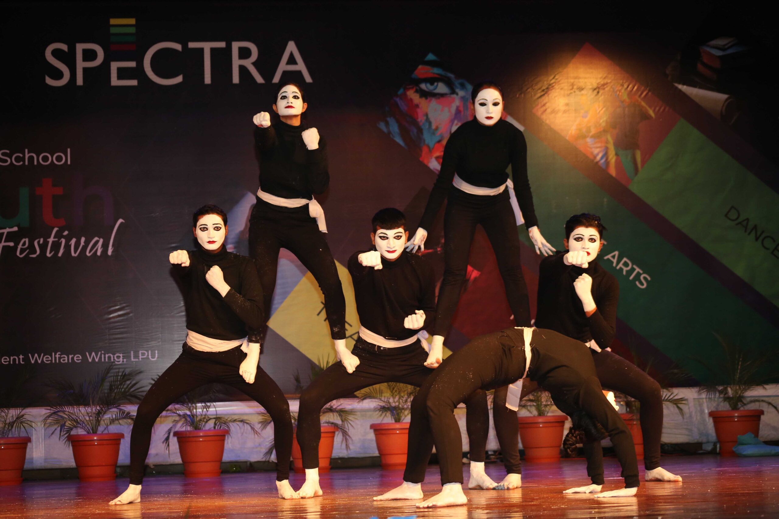 Students-of-LPU-doing-mime-during-concluding-day-of-mega-cultural-fest-‘Spectra-at-LPU-campus-2-1