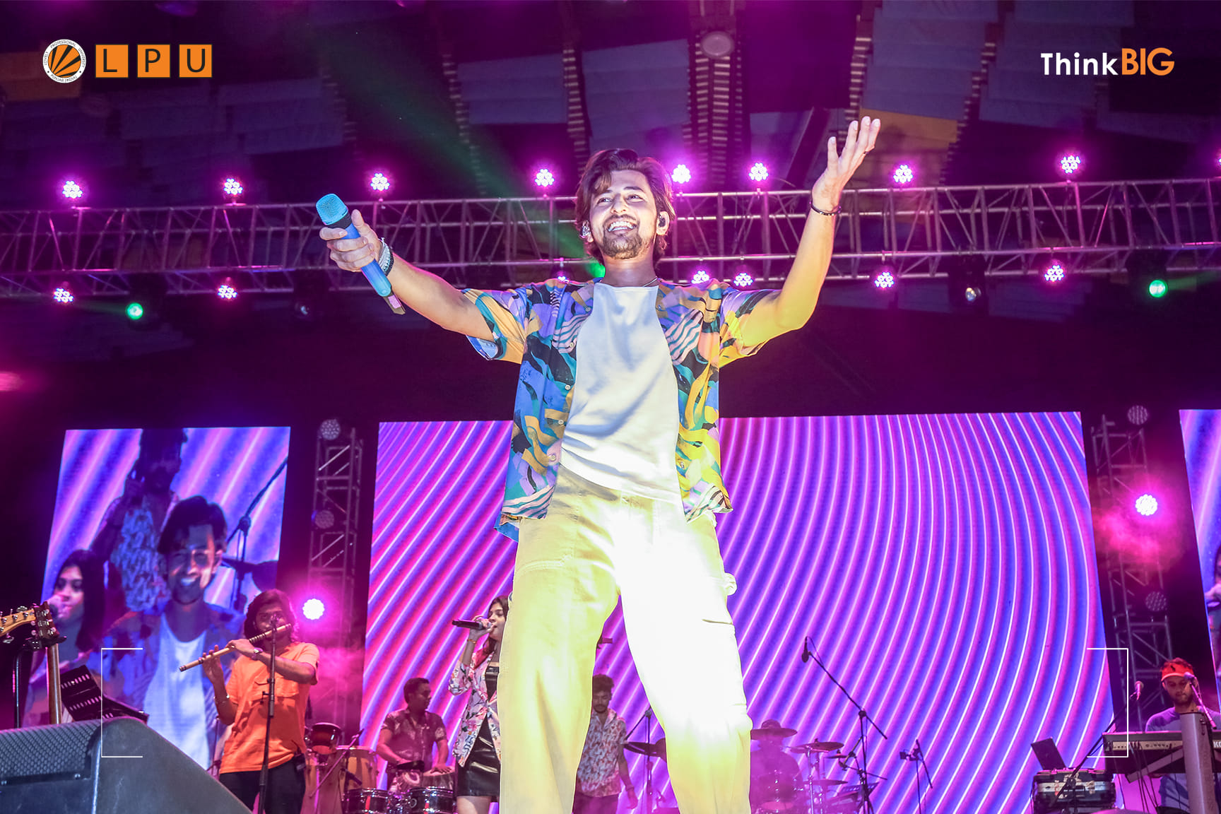Darshan Raval6