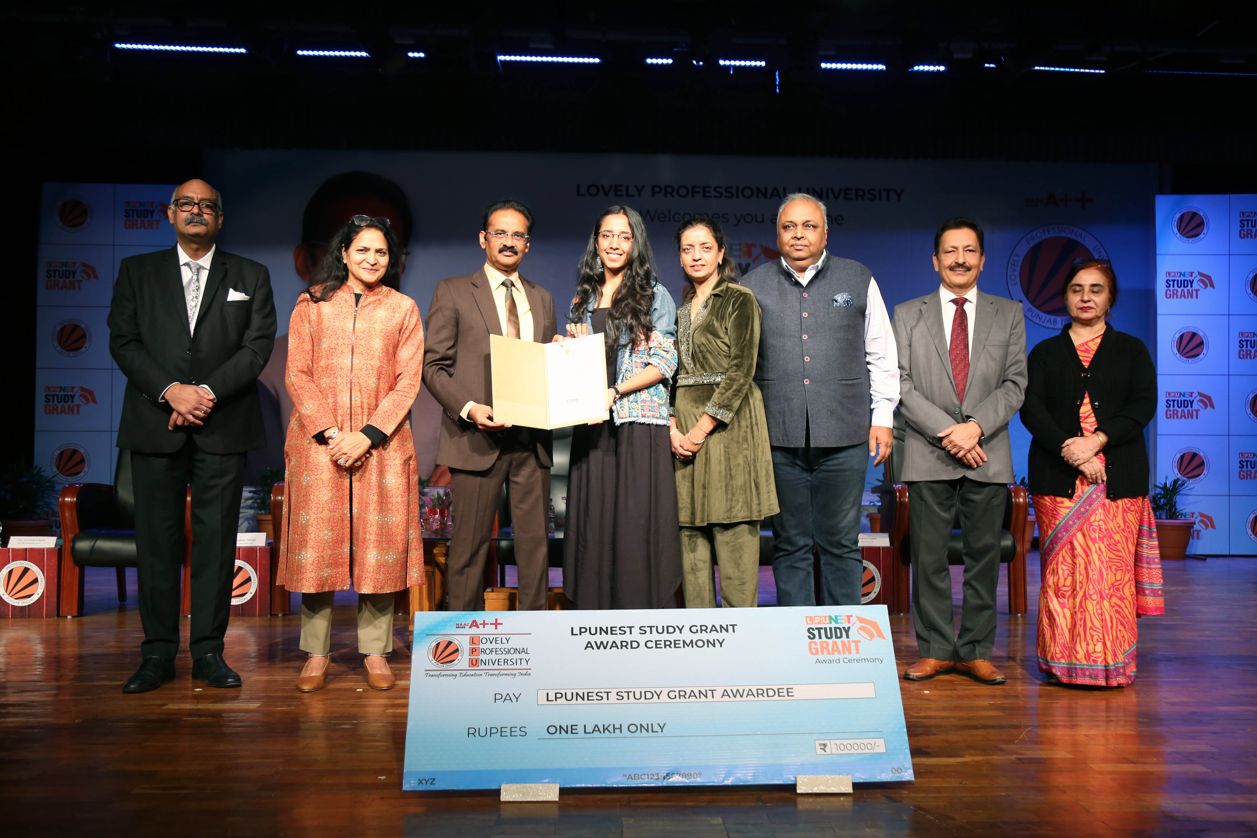 Rs 88 Lakh Study Grant to India’s top 88 Students at LPU campusv 1