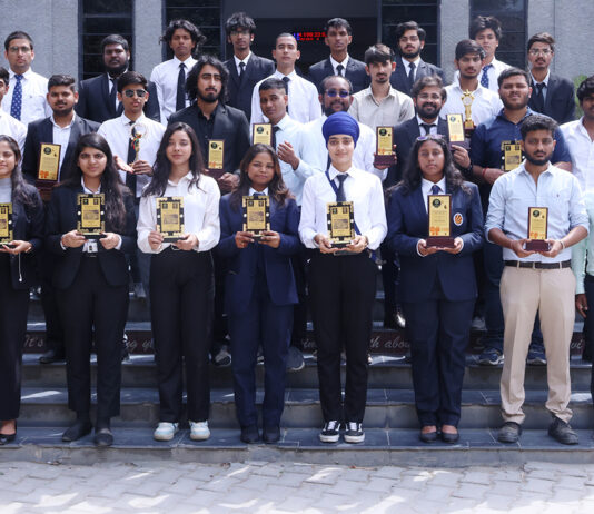 LPU Wins 13 Prizes at IIT Mandi